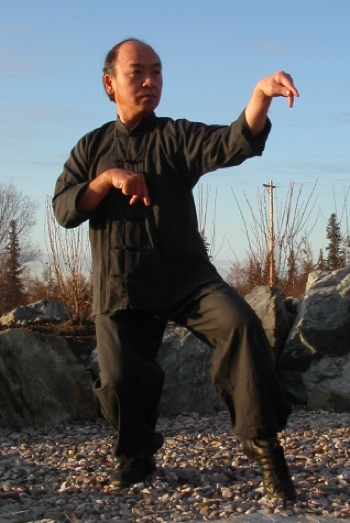 photo of Master Wong in Mantis stance